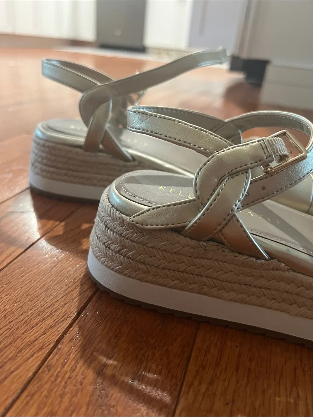 Kelly & Katie sleek metallic